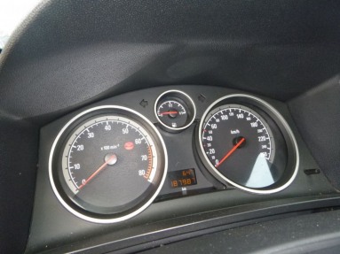 Купить Opel Zafira, 1.8, 2005 года с пробегом, цена 74533 руб., id 10356
