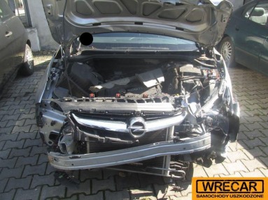 Купить Opel Astra, 1.6, 2015 года с пробегом, цена 53425 руб., id 10413