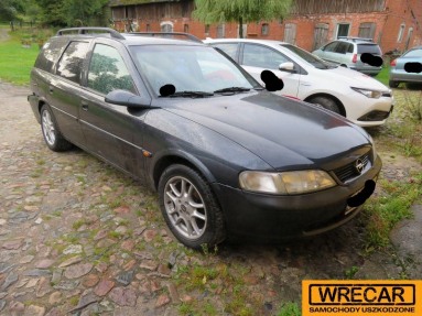 Купить Opel Vectra, 1.8, 1997 года с пробегом, цена 8097 руб., id 10424