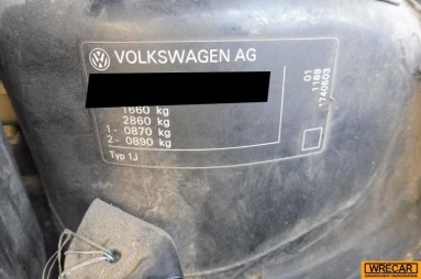 Купить Volkswagen Golf, 1.6, 2000 года с пробегом, цена 0 руб., id 10471
