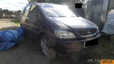 Купить Opel Zafira, 1.8, 2001 года с пробегом, цена 1592 руб., id 10476