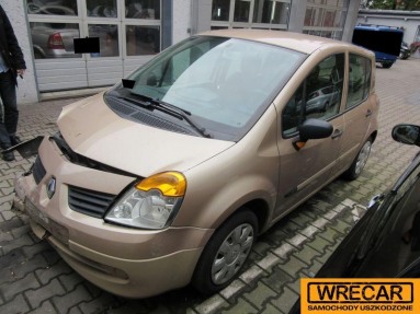 Купить Renault Modus, 1.1, 2005 года с пробегом, цена 22630 руб., id 10497