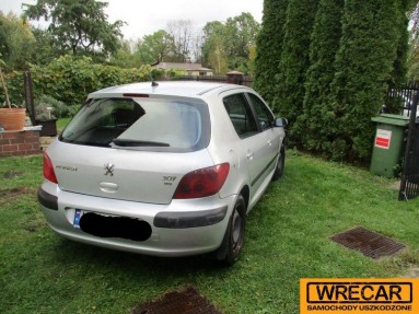Купить Peugeot 307, 1.4, 2003 года с пробегом, цена 1592 руб., id 10505
