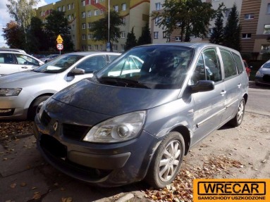 Купить Renault Scénic 1.9 dCi Expression, 1.9, 2007 года с пробегом, цена 53425 руб., id 10508
