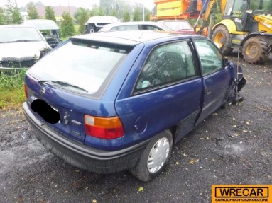 Купить Opel Astra, 1.6, 1992 года с пробегом, цена 3253 руб., id 10543