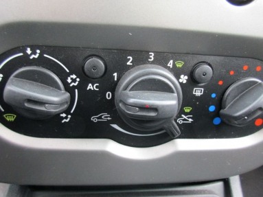 Купить Dacia Duster, 1.5, 2013 года с пробегом, цена 298961 руб., id 10555