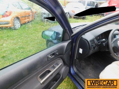 Купить Volkswagen Bora, 1.9, 2003 года с пробегом, цена 16194 руб., id 10608