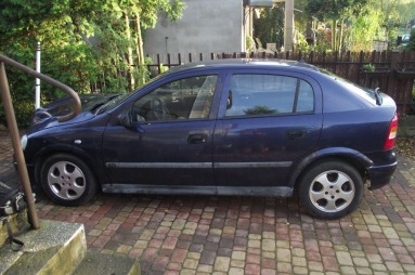 Купить Opel Astra, 1.7, 2000 года с пробегом, цена 1592 руб., id 10611