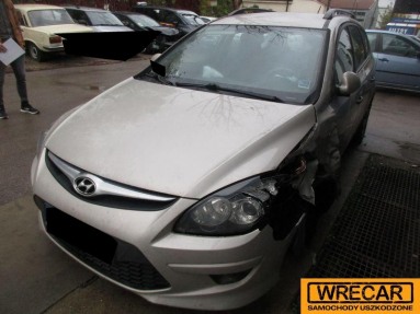 Купить Hyundai i30, 1.4, 2011 года с пробегом, цена 17785 руб., id 10612