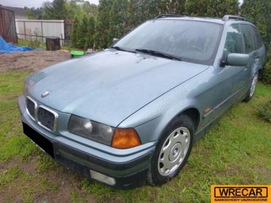 Купить BMW 5 318i, 1.8, 1996 года с пробегом, цена 1592 руб., id 10619