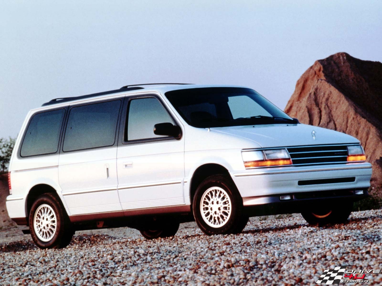 plymouth voyager hybrid