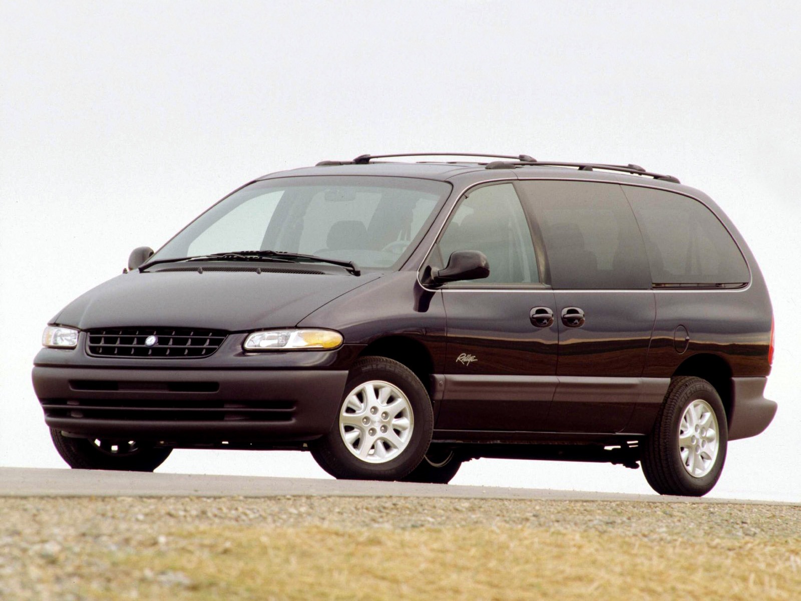 Plymouth Grand Voyager (Плимут Grand Voyager) 2021 обзор